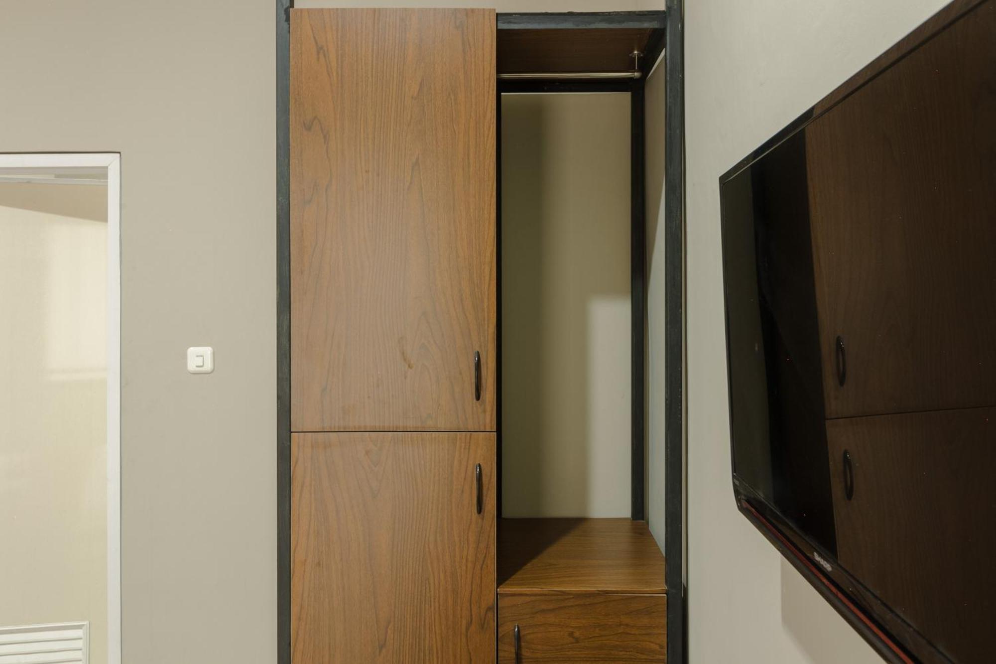 Reddoorz Near Puri Indah Mall Cakarta Dış mekan fotoğraf