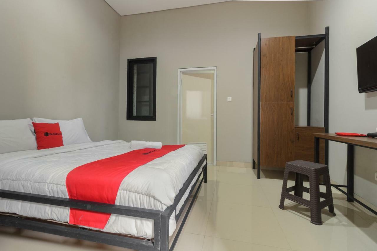 Reddoorz Near Puri Indah Mall Cakarta Dış mekan fotoğraf