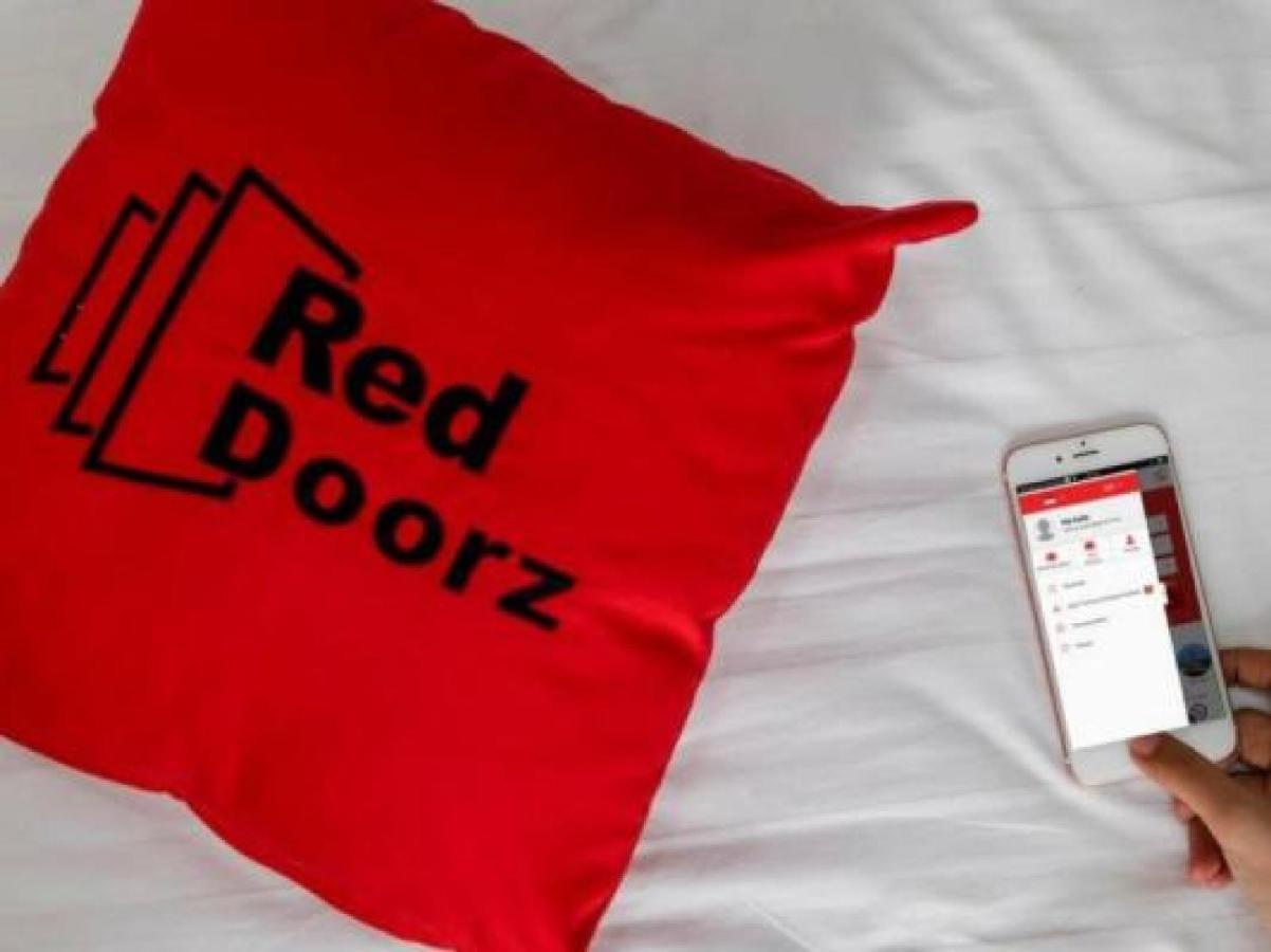 Reddoorz Near Puri Indah Mall Cakarta Dış mekan fotoğraf